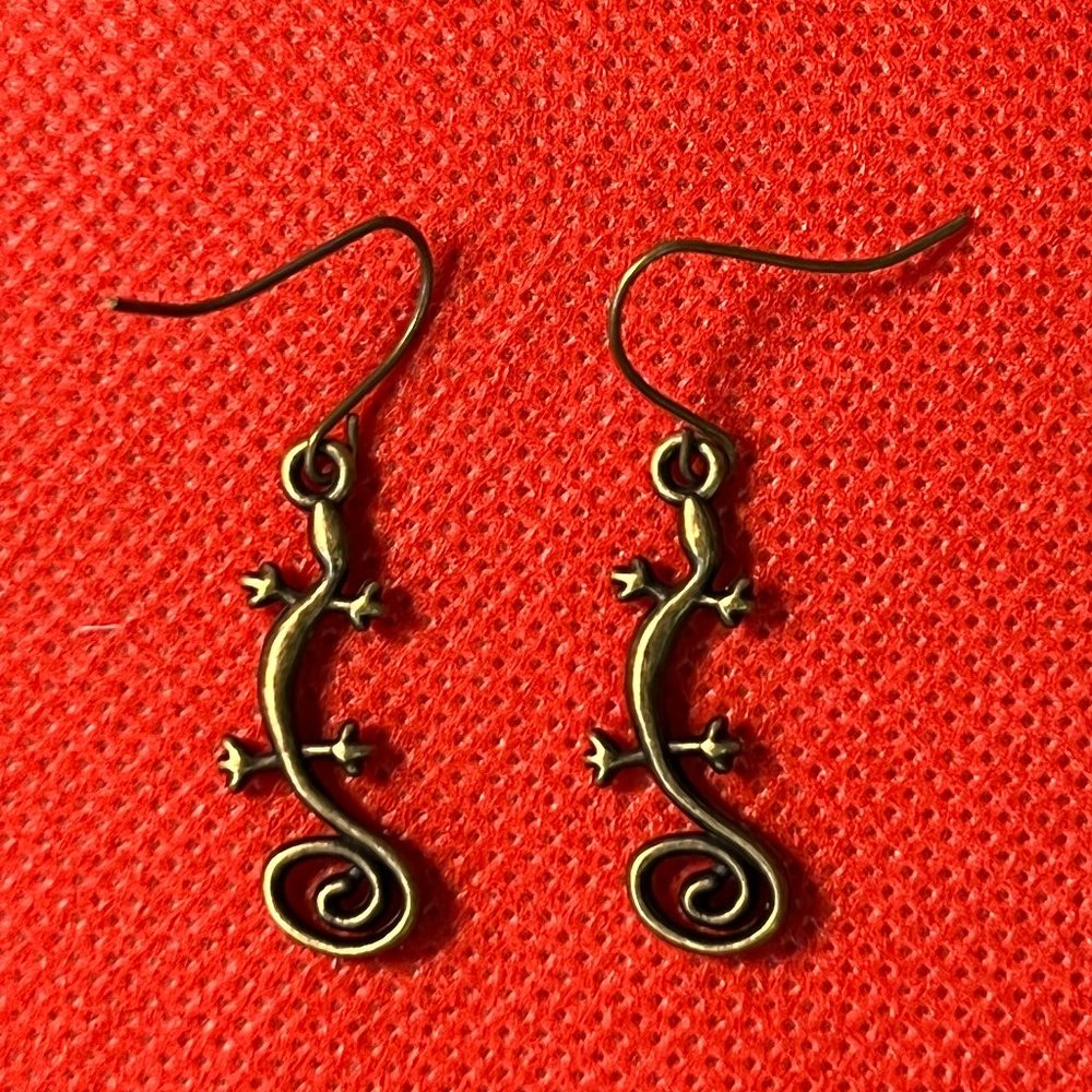 Southwest Lizard Antique Bronze Tone Pierced Earrings 0254